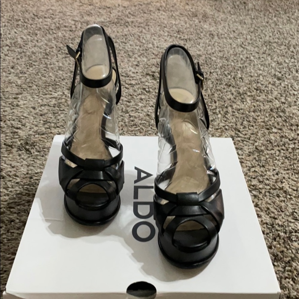 Platform heels brand new